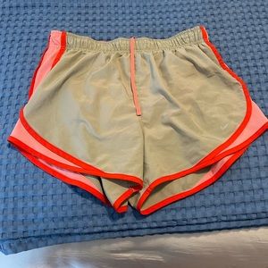 Nike Dri-Fit Tempo Shorts